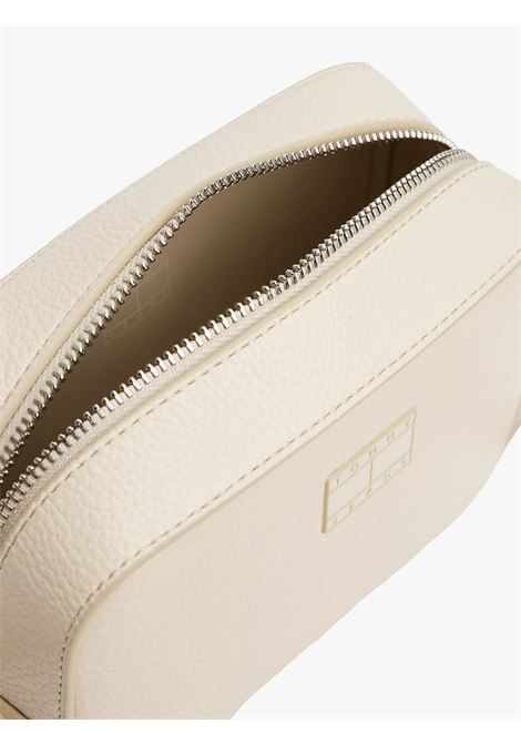 Camera bag a tracolla con distintivo Tommy Hilfiger | AW0AW17543ACG